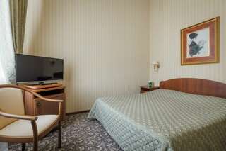 Гостиница Селигер Палас Осташков Трехместный номер «Комфорт»-5