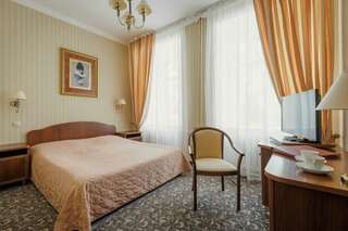 Гостиница Селигер Палас Осташков Трехместный номер «Комфорт»-3